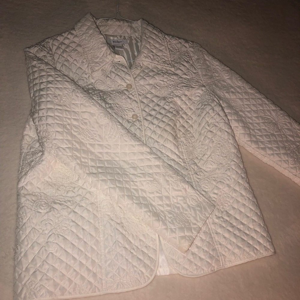 Dress barn jacket . 100% polyester . L